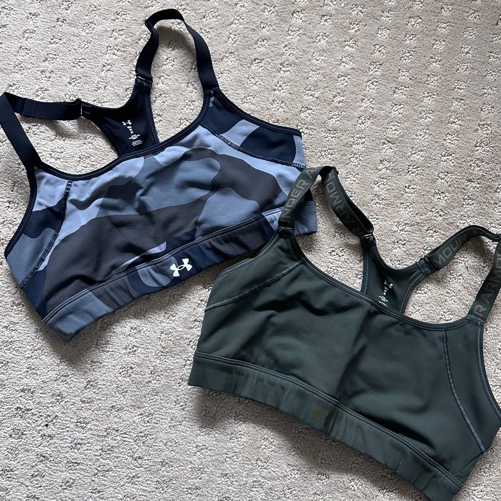 EUC 2 Under Armour Medium Support Sports Bras Sz M